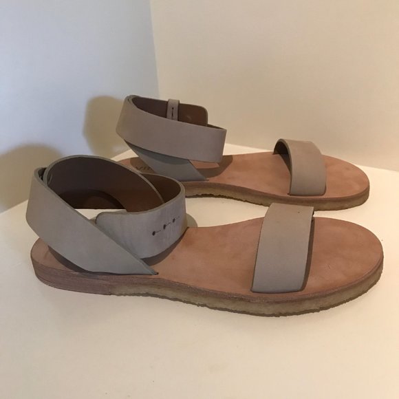 Vince - Picture 4 of 8